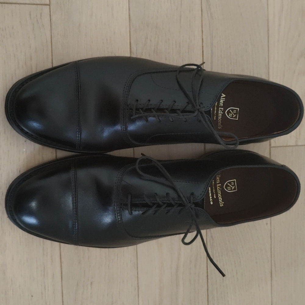Allen Edmonds for Club Monaco Park Ave Oxford in Black calf. Size US 8